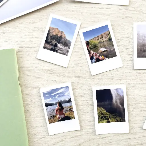 12 Polaroids Mini